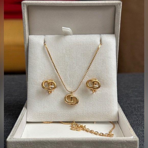 CHRISTIAN DIOR CD Logo Clip-On Earrings and Necklace Set (UNUSED) - Picture 4 of 13